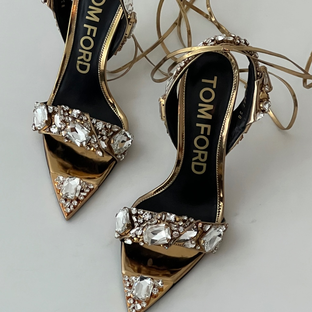 TOM FORD T クリスタル サテン サンダル TOM FORD Metallic Crystal Ankle-Tie Sandals | Neiman Marcus